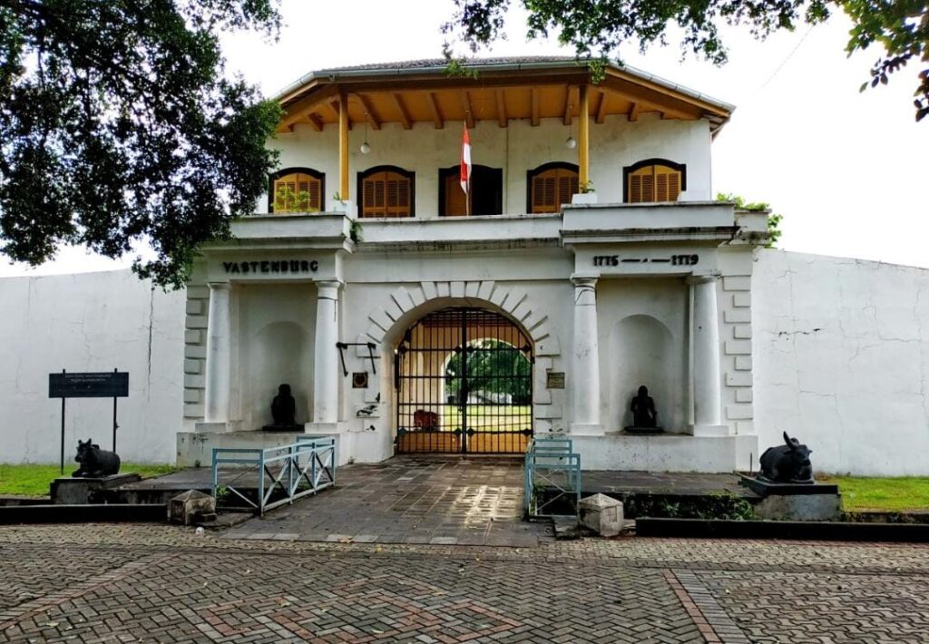 Mengenal Sejarah Benteng Vastenburg Solo